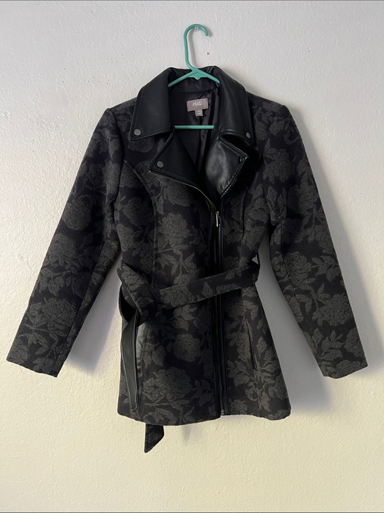 Motto Jackets & Blazers - Like New! MOTTO Floral Velvet Wool Blend Faux Leather Jacket Rose Print M
